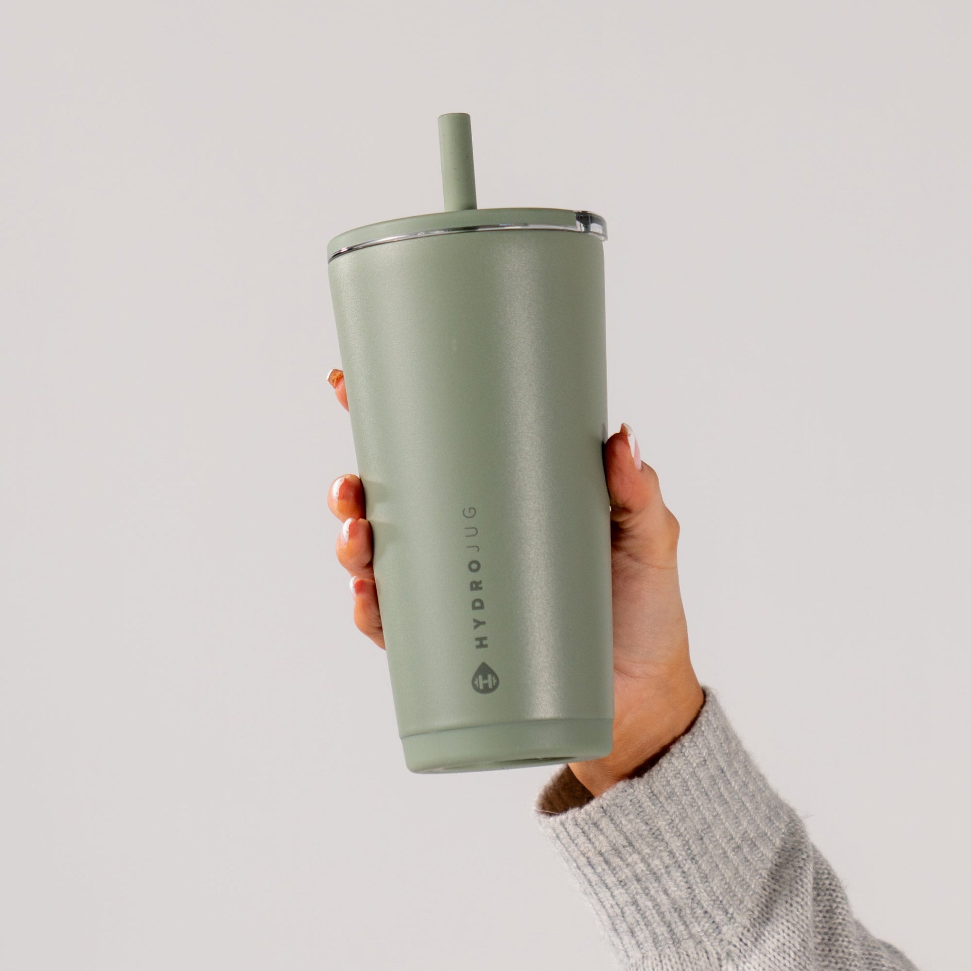 courtyard-v7 EverydayTumbler20oz.-Courtyard-AmzPI-4.jpg